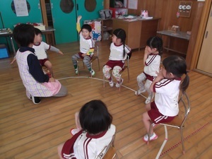 ブログ用朝の会(もも)_コピー