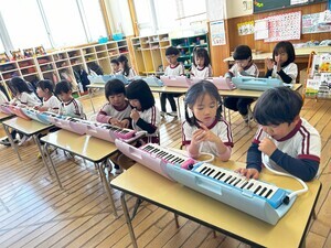 2024-02-27_10-28-28_745鍵盤ハーモニカこまち・あお_コピー